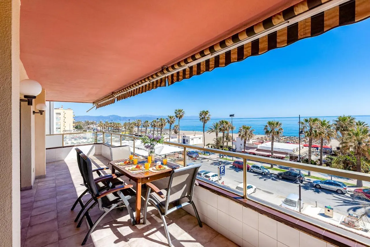 797 Holiday Rentals - Amplio Piso Con Terraza En Primera Linea De Playa Torremolinos Apartment